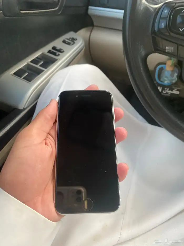 جوال ايفون اس اي للبيع 1