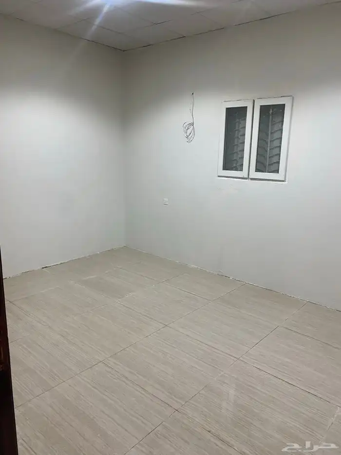 استراحة تصلح للسكن والمؤسسات والشركات والتخزين الخفيف 1
