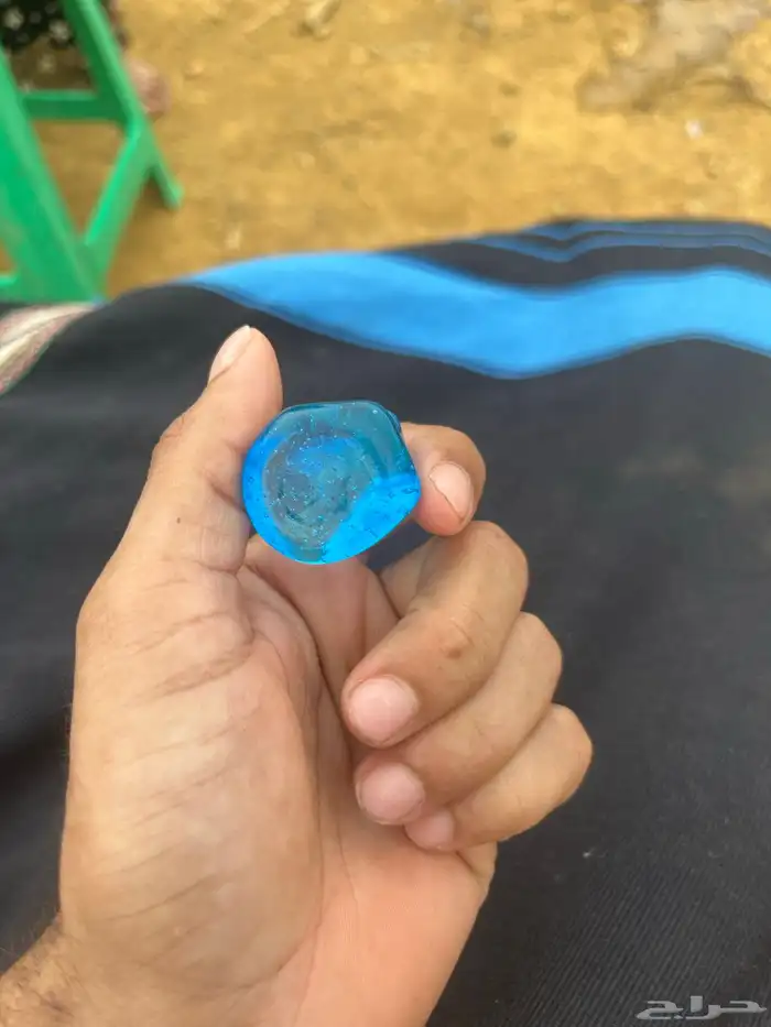 حجر كريم على اسوم والي عنده خبره. في الاحجار يفيدنا 0