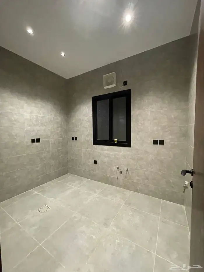 شقة غرفتين وصالة للإيجار بحي البوادي 2