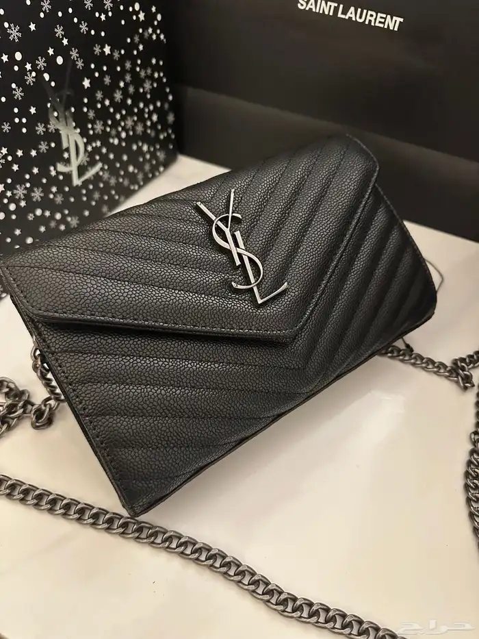 شنط نسائية ماركة 98
