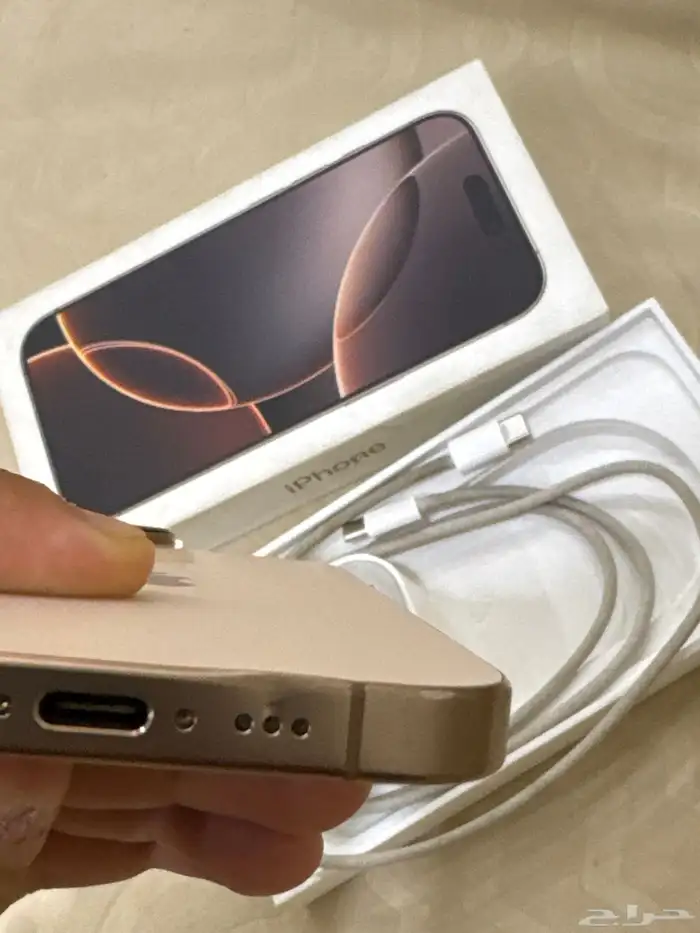 ايفون 16 برو صحراوي 1