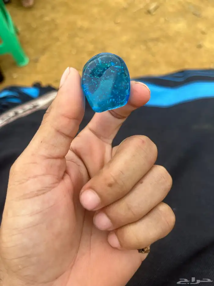 حجر كريم على اسوم والي عنده خبره. في الاحجار يفيدنا 1
