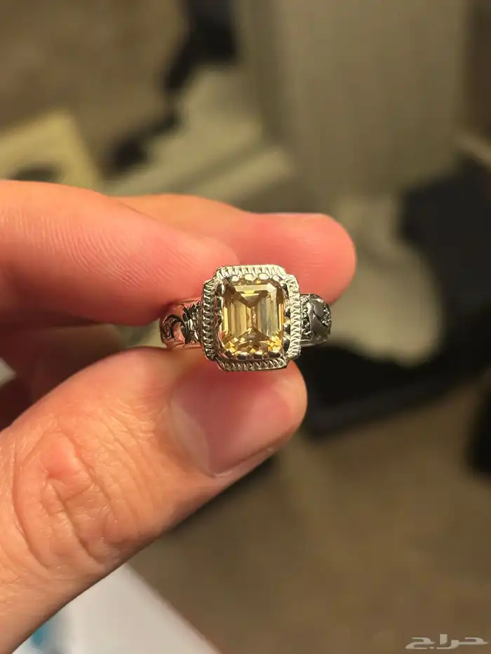 خاتم موزنايت اصفر برتاش قلم زني 1