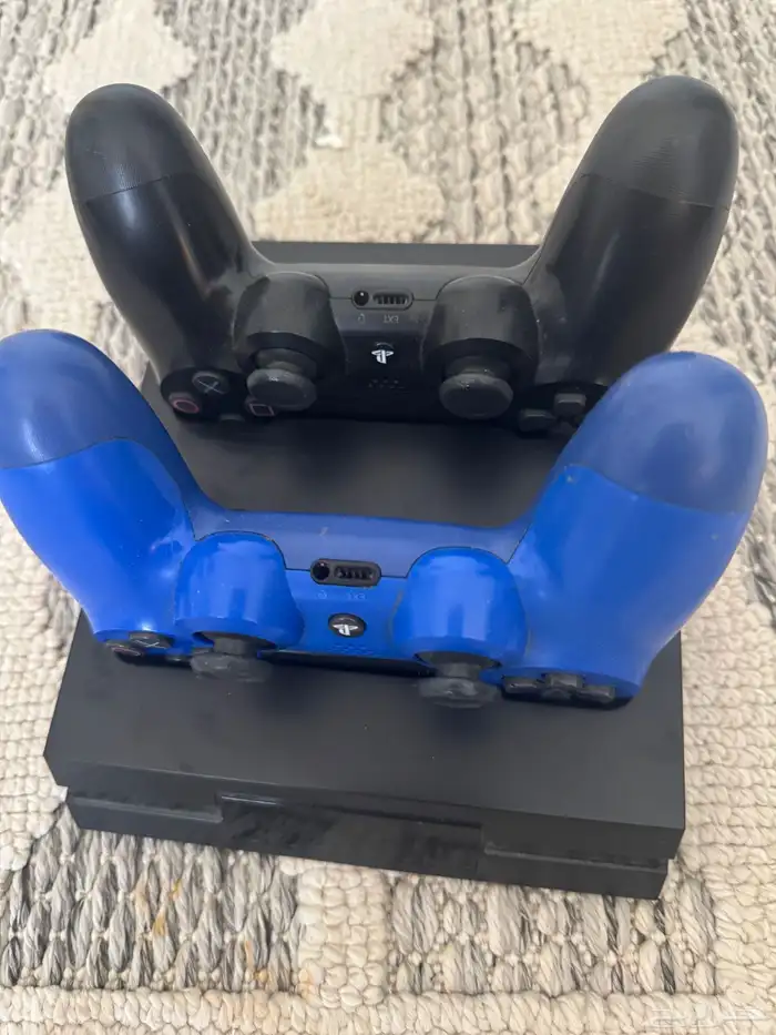 بلاستيشن فور PlayStation 4 - استخدام محدود مع اشرطة 5