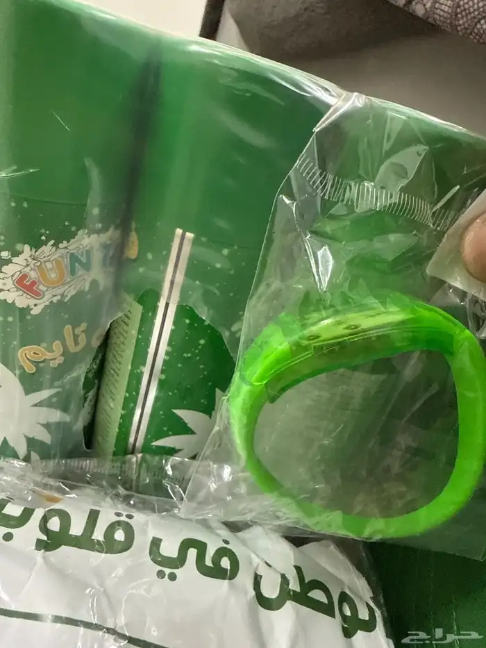 مستلزمات اليوم الوطني علم كبوت السيارة 4
