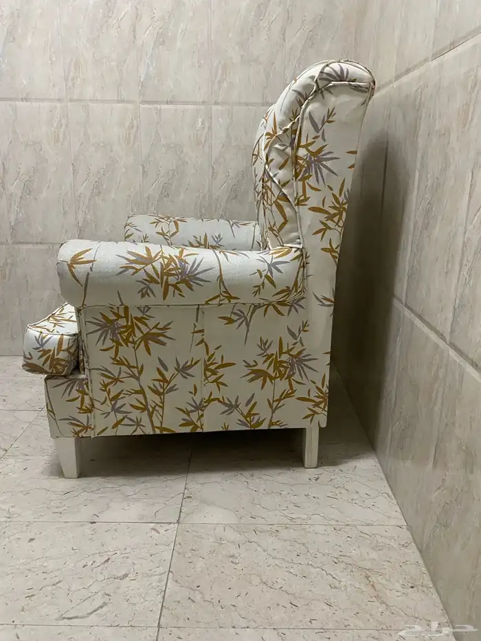 كنبة مفردة نظيفة جدا 3