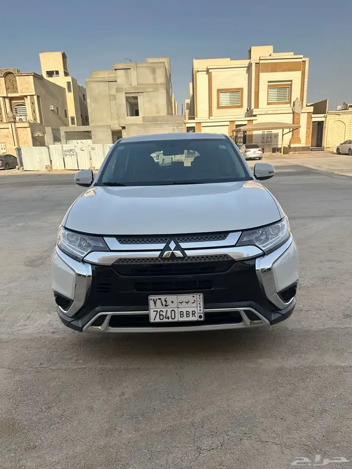 ميتسوبيشي اوتلاندر 2022 1