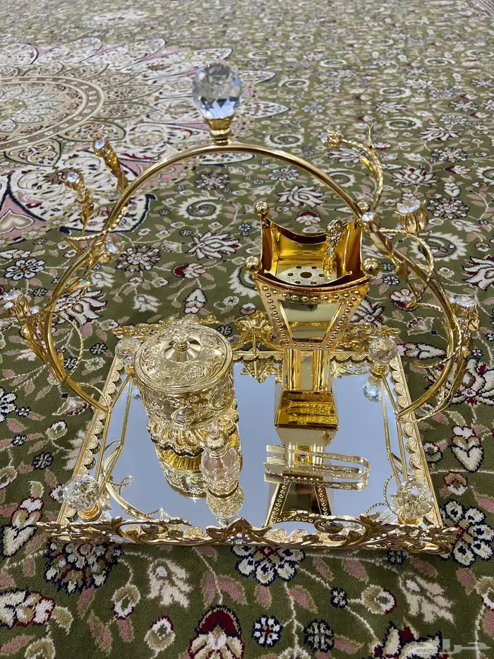 صينيه عطورات شبه جديده 0