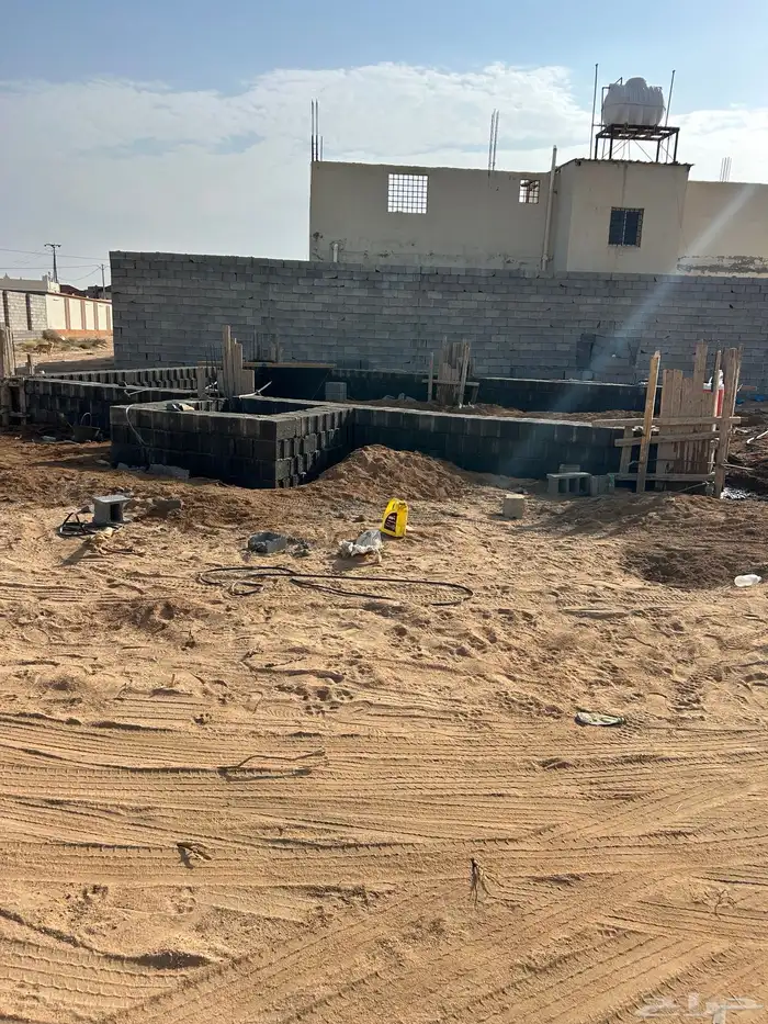 مسجد قيد الانشاء في حاجة اهل الخير 0