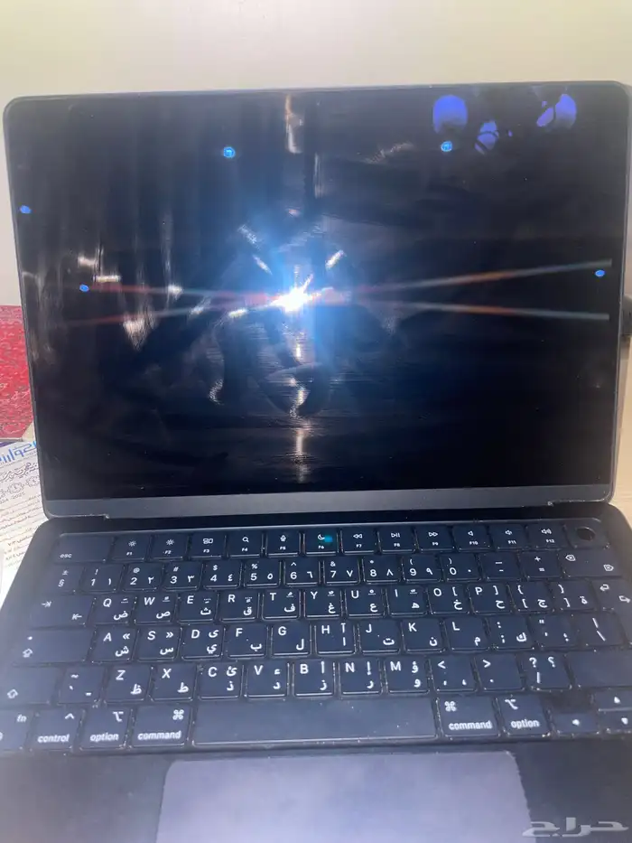 للبيع لابتوب أبل ماك m2 2