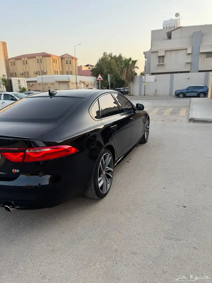 جاكوار 2016 فئة XFs أعلى فئة رياضية ( V6 سوبر تشارج ) 5