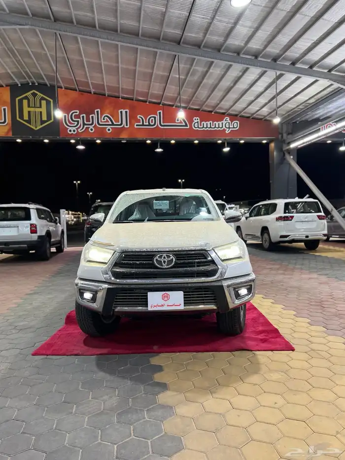 تويوتا  هايلوكس غمارتين دبل بنزين عادي 2025 جديد135.700شامل 1