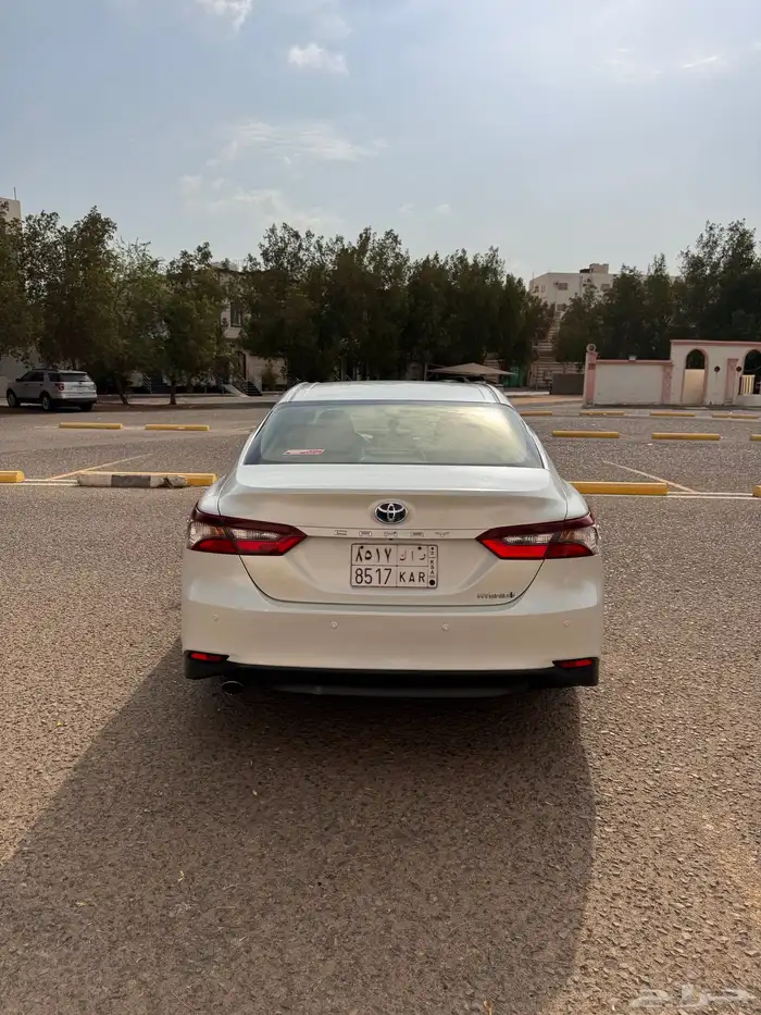 كامري 2022 هايبرد LE 14