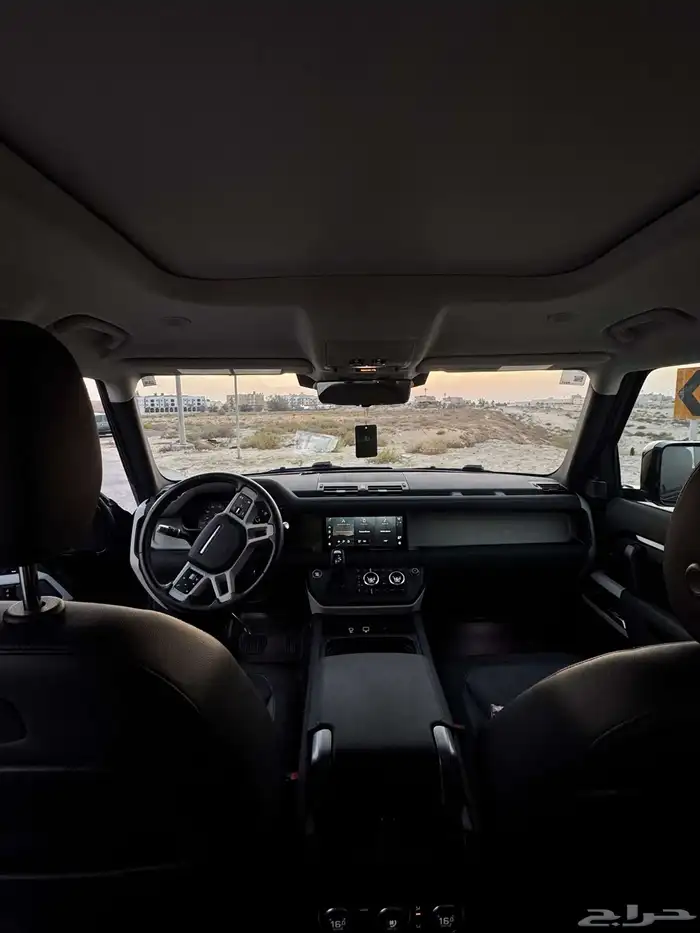 ديفيندر 2020 SE (6 سلندر) P400 مخزن 11