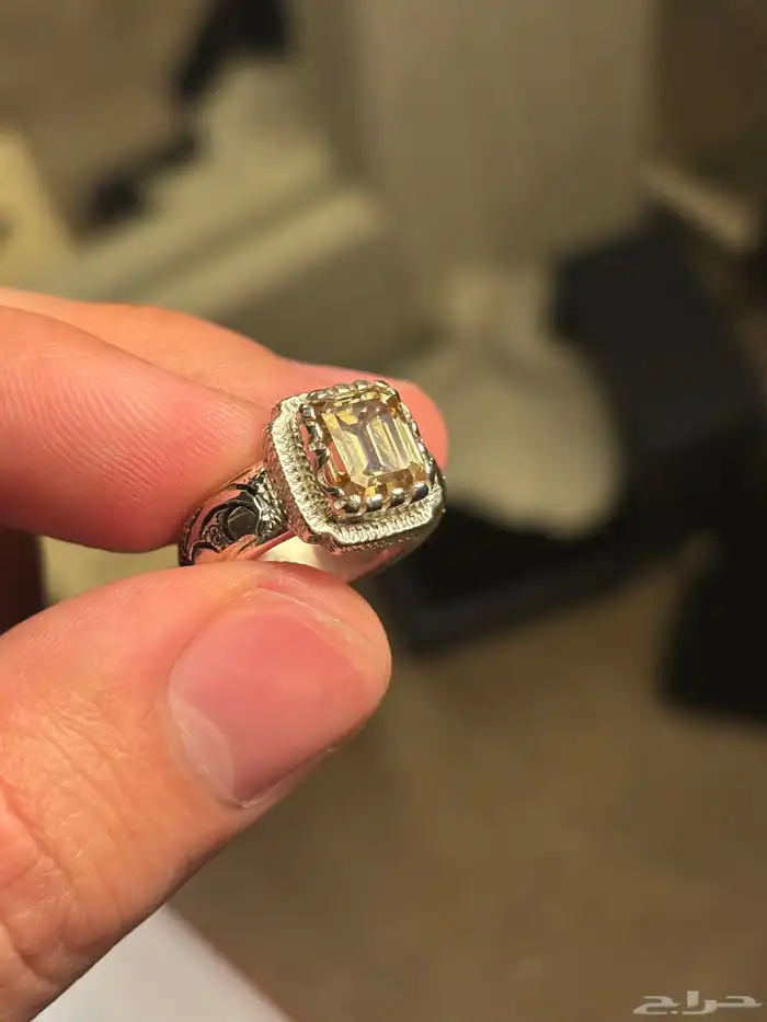 خاتم موزنايت اصفر برتاش قلم زني 2