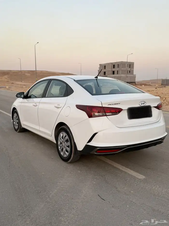 هيونداي اكسنت 2021 نظيفة للبيع 3