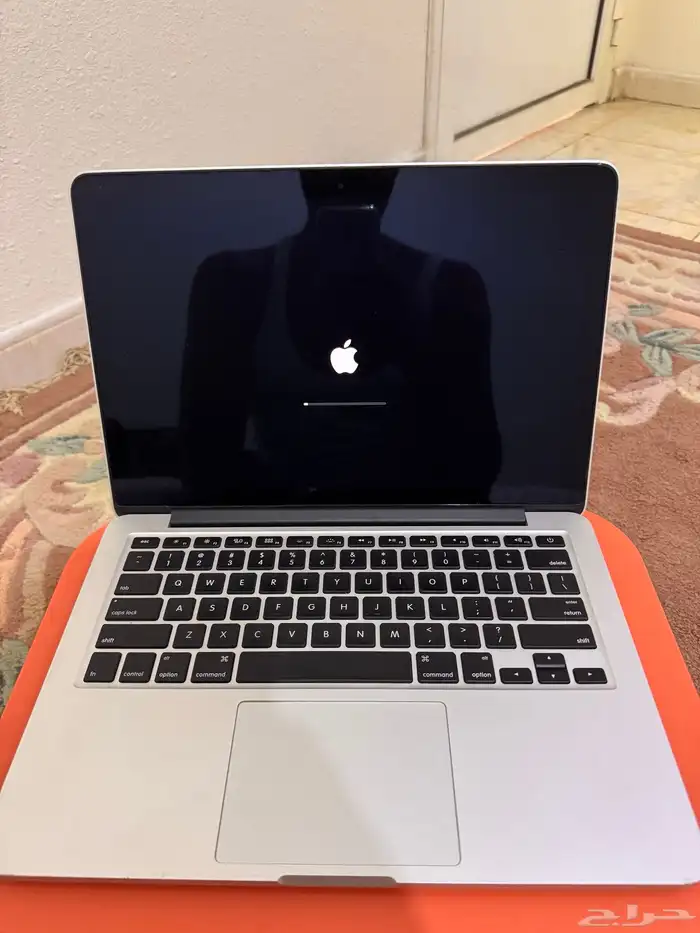 ماك بوك برو 13 إنش 1