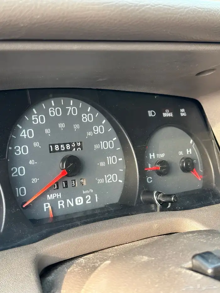 فورد جراند ماركيز 2002 25