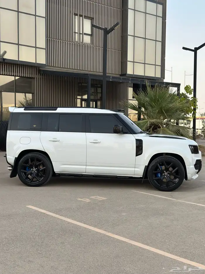 ديفندر V6 2021 HSE اوربن 3