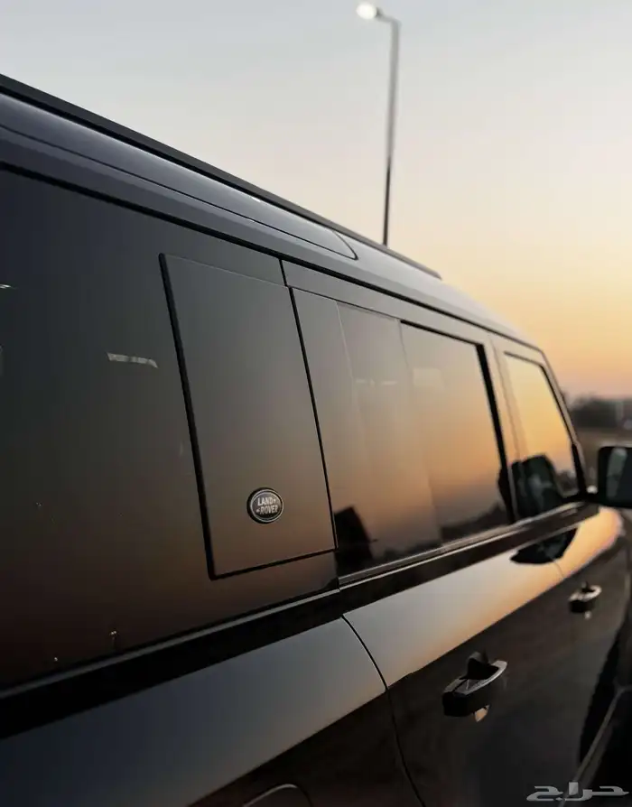 ديفيندر 2020 SE (6 سلندر) P400 مخزن 12