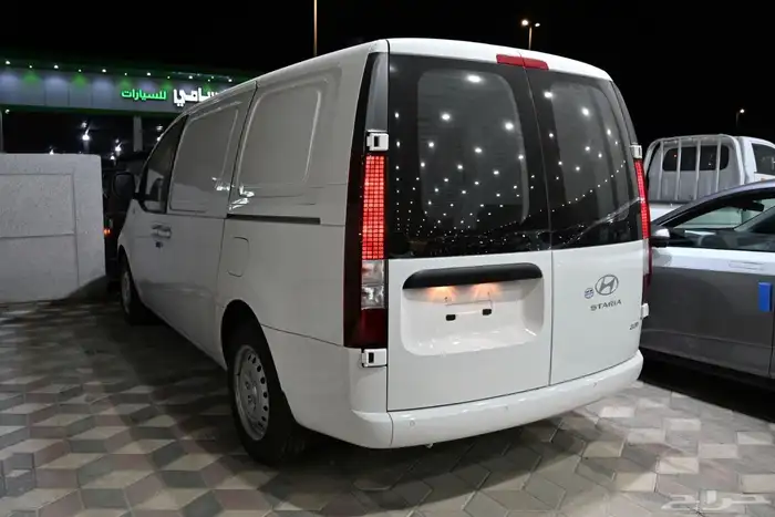 هيونداي ستاريا بضاعه 2025 12