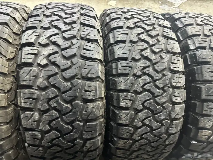 كفرات نص حجرية مع جنوط برايد. الكفرات 23 4