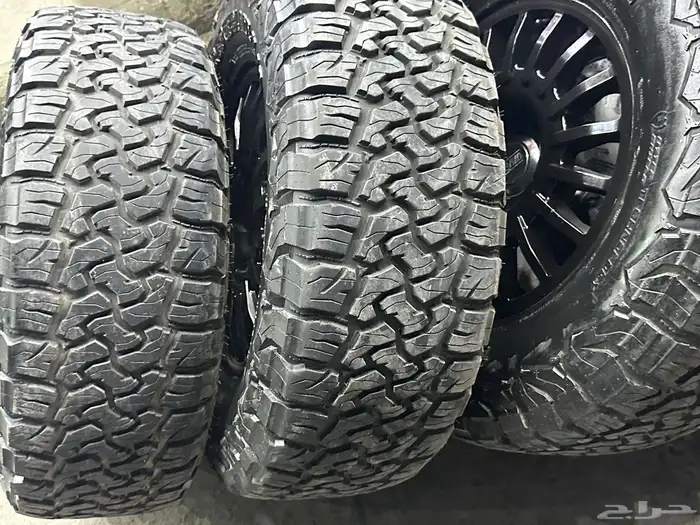 كفرات نص حجرية مع جنوط برايد. الكفرات 23 0