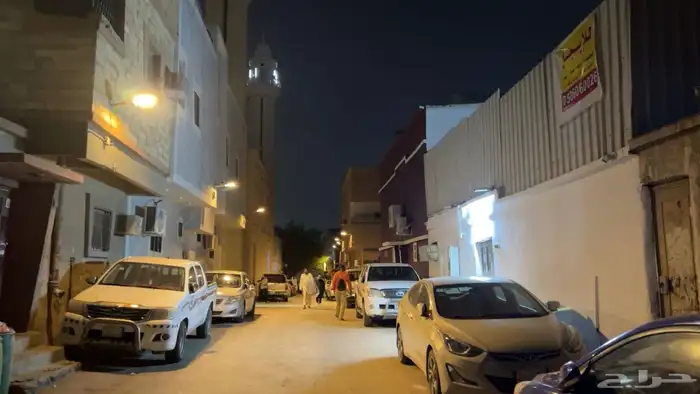 للايجار عمارة عزاب 8غرف بالكامل بموقع مميز حي منفوحة ب58 الف 1