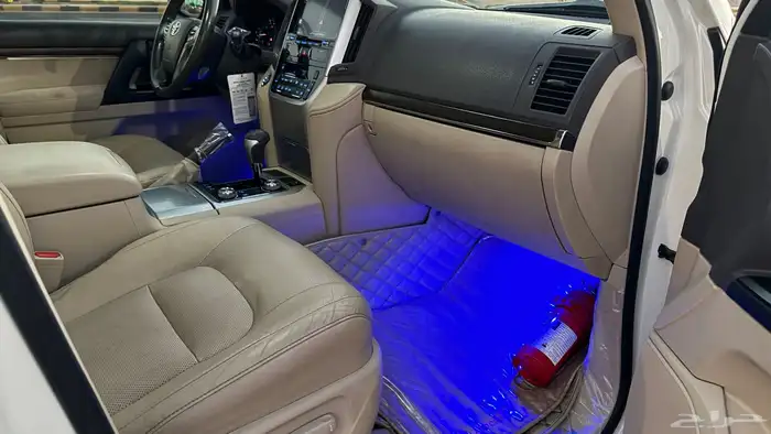 لاندكروزر 2019 GXR تورينق بريمي فل كامل نظيف 15