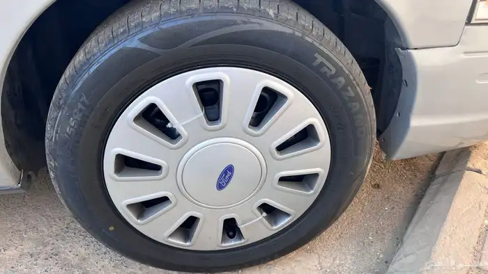 جنوط فورد بوليسي 1
