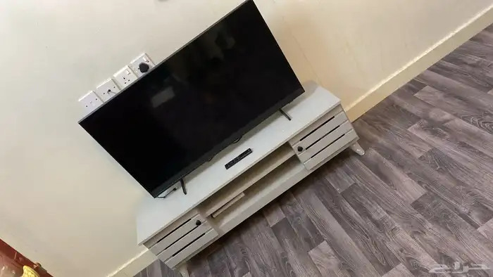 شاشة شبه جديدة مستعملة فترة 0