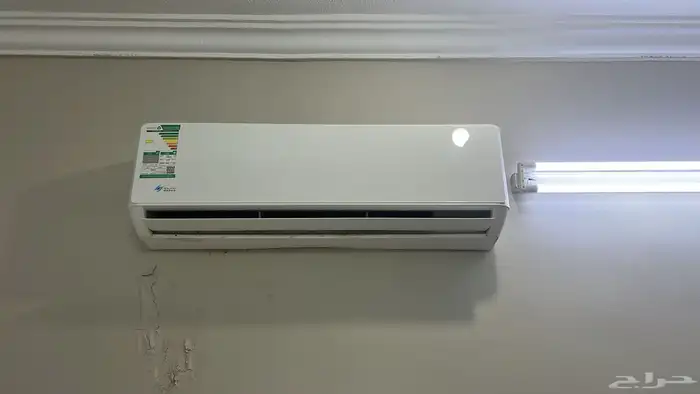كنب ومكيفات وسرير نوم 1