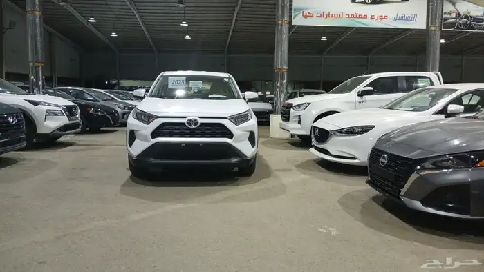 تويوتا راف فور استاندر بدون دبل 2025 بنزين 5