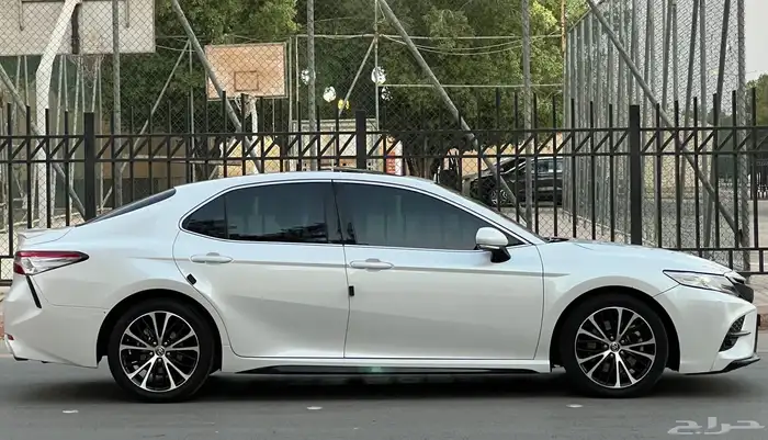تويوتا كامري 2020 فل V6 8