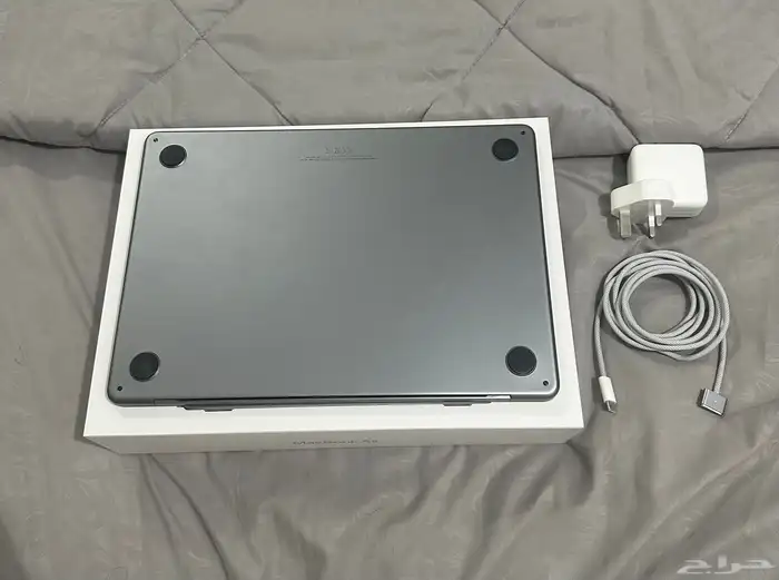 ابل ماك بوك اير 13inch M2 4