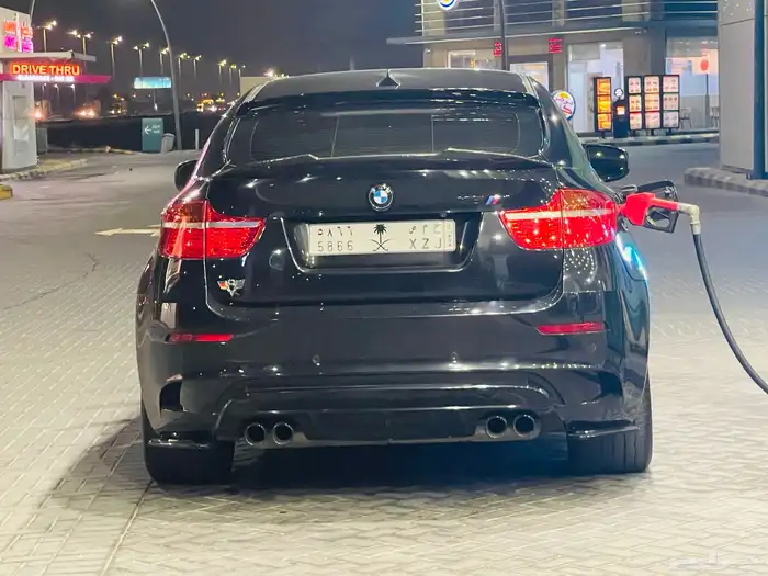 للبيع BMW X6 M 2011  فل كامل   8 سلندر 9