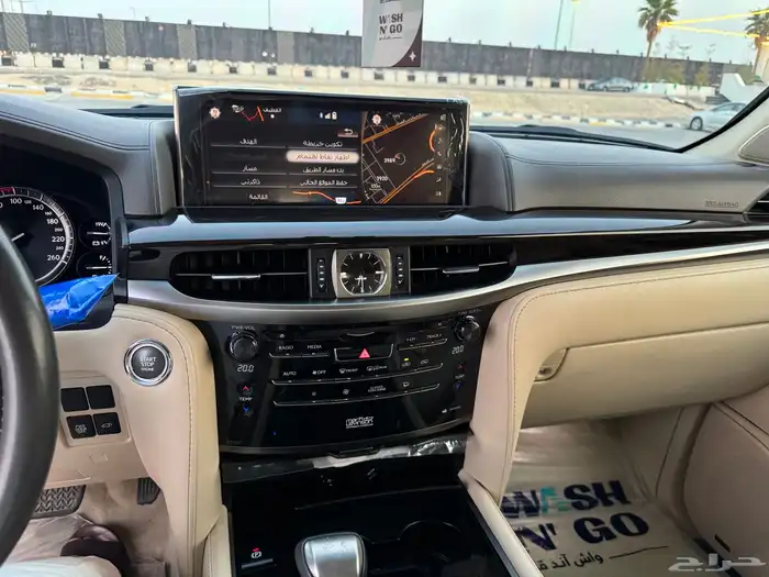 للبيع جيب لكزس LX570 26