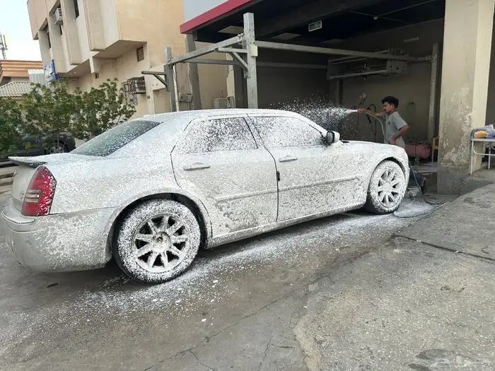 سيارة كرايسلز c300 فل v8. 2006 9