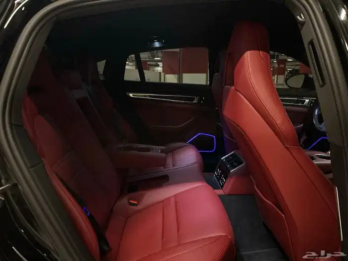 بورش بناميرا 2021 V6 31