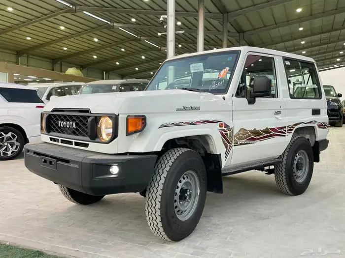 تويوتا جيب ربع 2025سعودي دفلوك(بنزين)4.0L 1