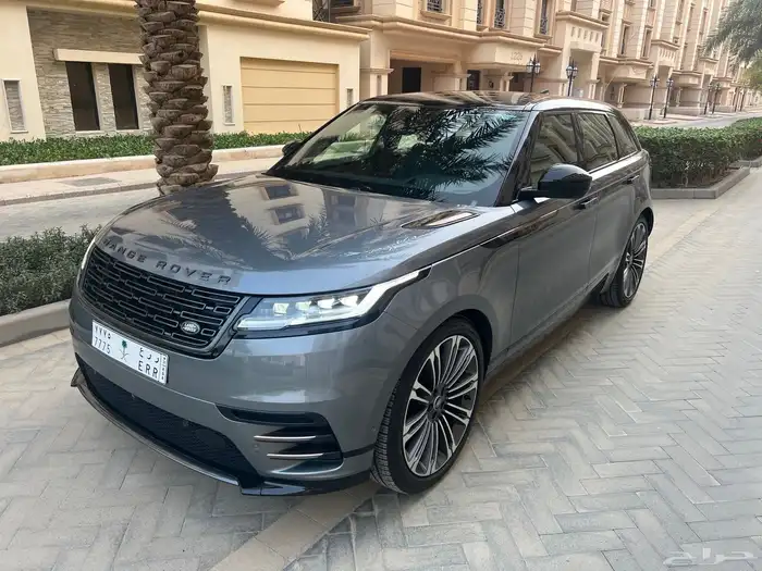 لاندروفر 2025 فيلار فل مالك اول ممشى 19 الف بحالة الجديد 97