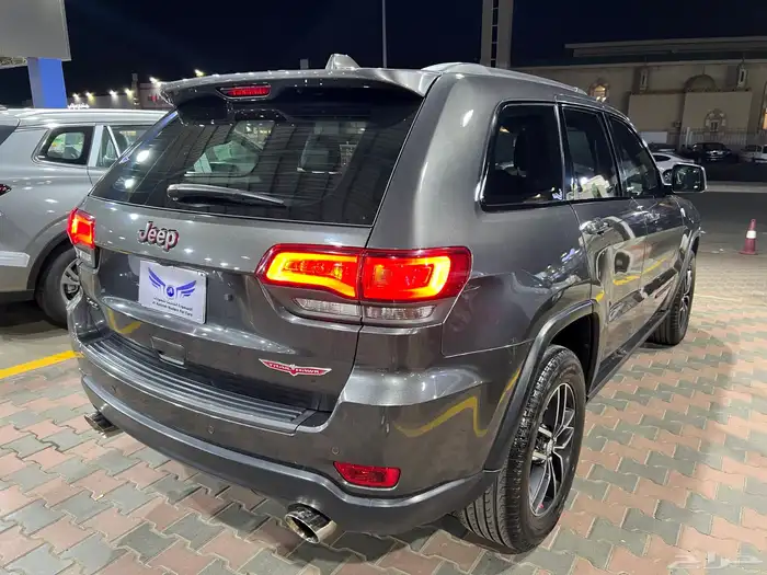 جيب شيروكي 2018 تريل هوك 7