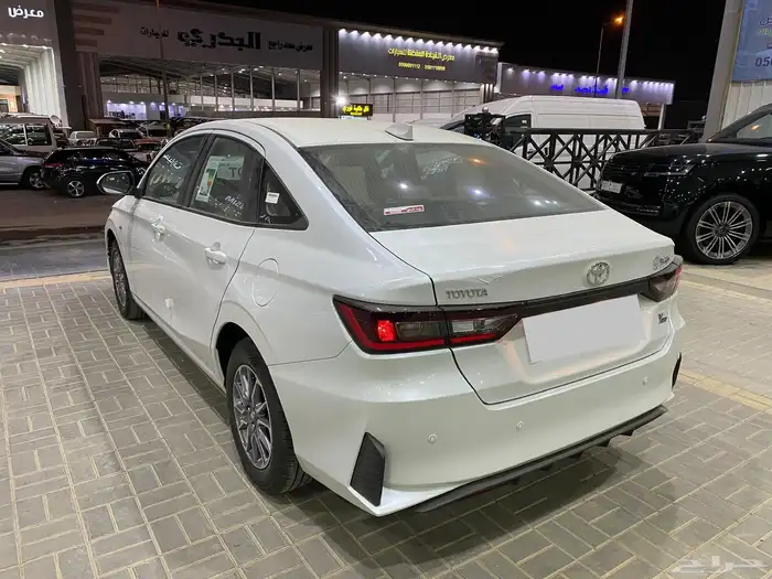 تويوتا يارس ليميتد ابيض مديل 2026 اصفار لوحات 4