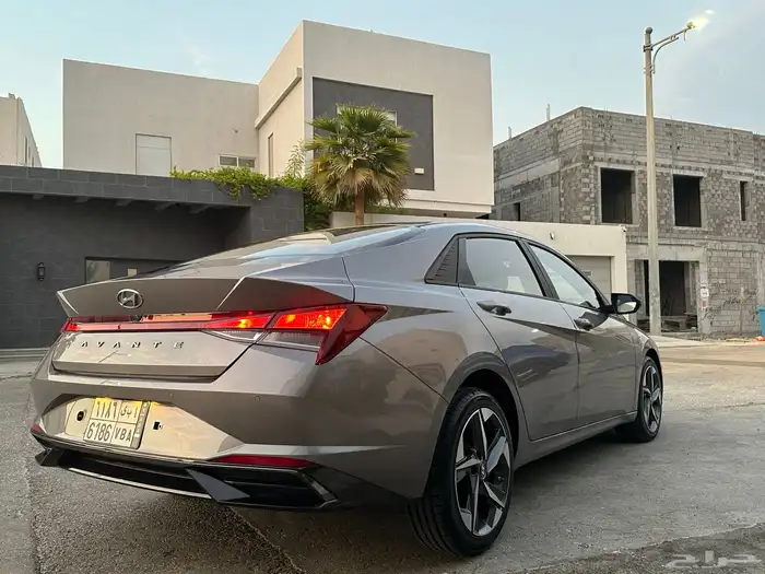 هونداي أفانتي 2021 5