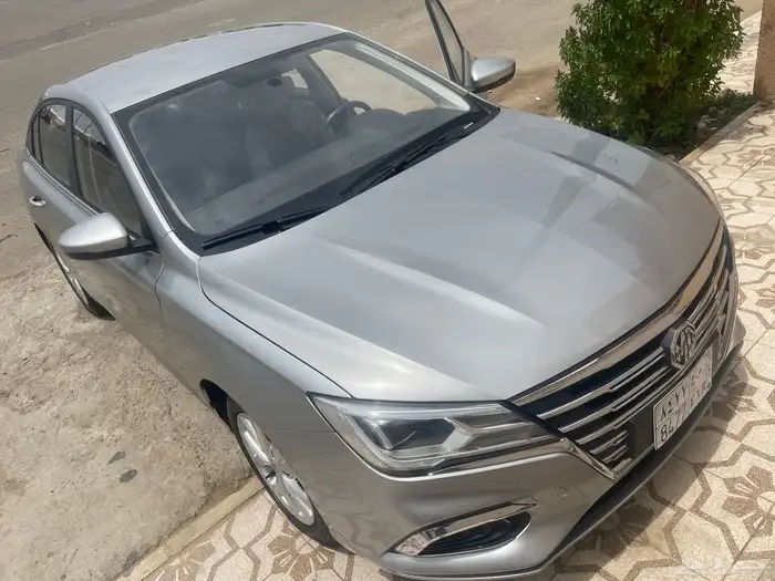 ام جي 5 نص فل 12