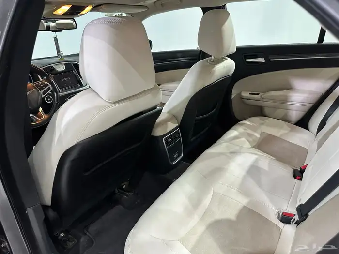 كرايزلر c300 2017 سعودي 12