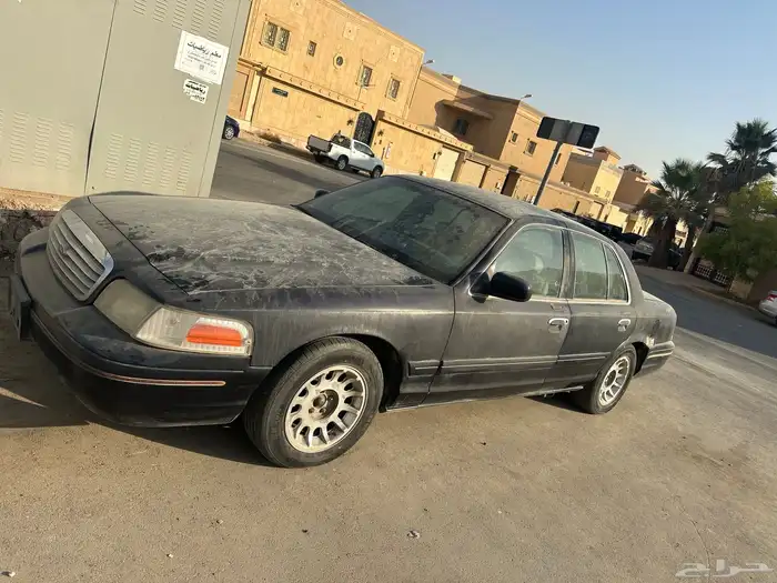 فورد كراون فكتوريا 2002 1