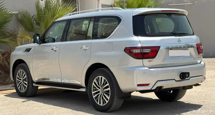 نيسان باترول 4.0 بلاتينوم V6 بنزين 2021 13