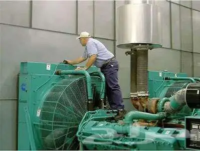 صيانة جميع المولدات ( مكانيكيه - كهربائيه - توضيب مكينه ) 4